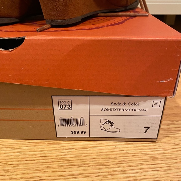 brown booties - Picture 2 of 3